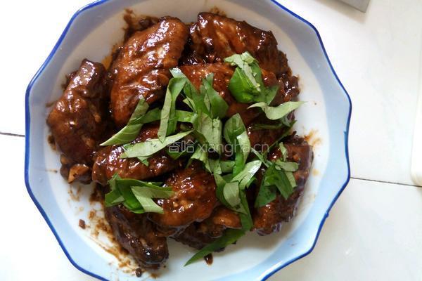 红酒烩鸡翅的做法图解6