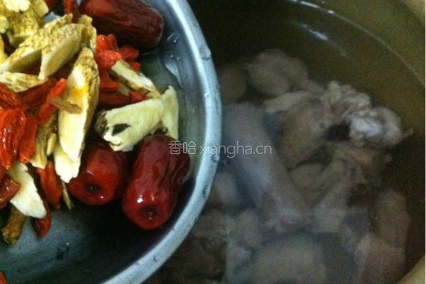 老火靓汤—老鸭花旗参汤的做法图解4
