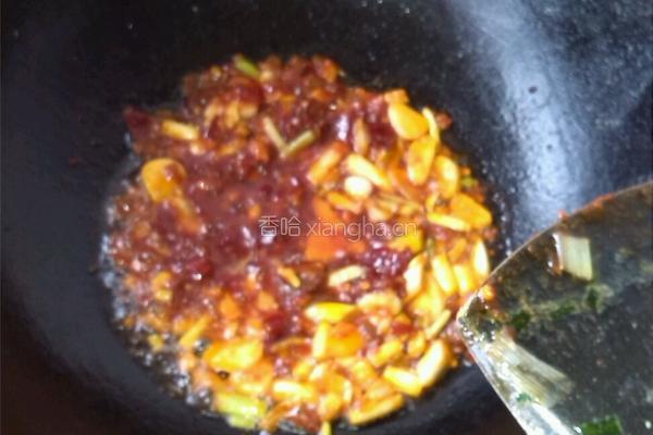 豆瓣酱烧鲳鱼的做法图解6