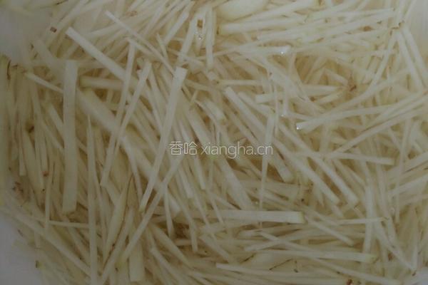 辣椒炒土豆丝的做法图解2