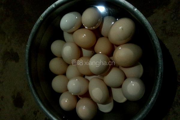 咸鸡蛋的做法图解1