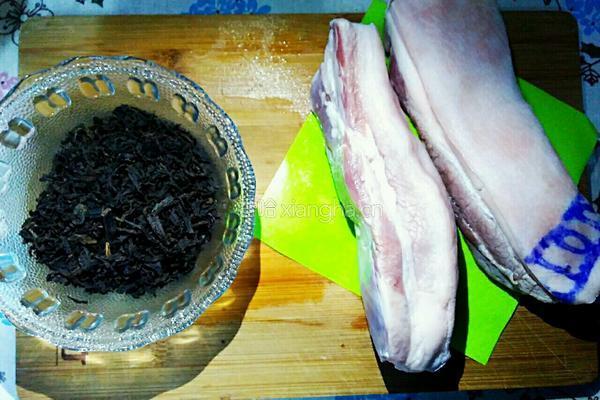 梅菜扣肉的做法图解2