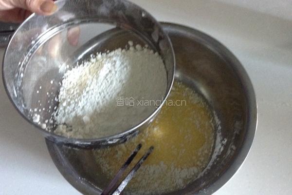 蔓越莓纸杯蛋糕的做法图解3