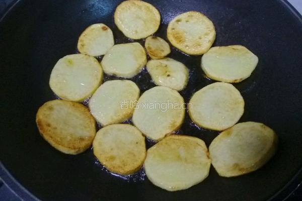 干锅香辣土豆片的做法图解3