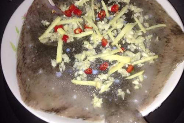 清蒸多宝鱼的做法图解4