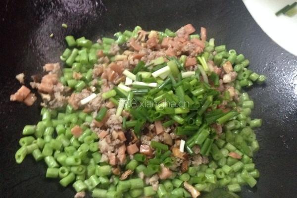 豆角炒饭的做法图解5
