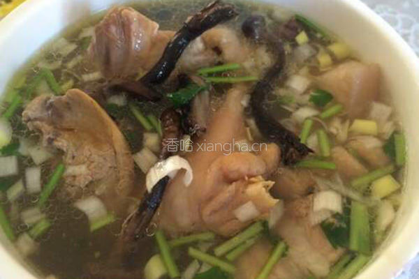 榛蘑清炖小笨鸡的做法图解13