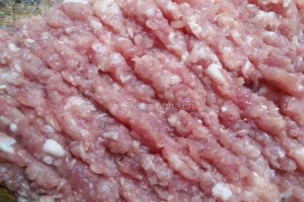 肉末炒毛豆的做法图解2
