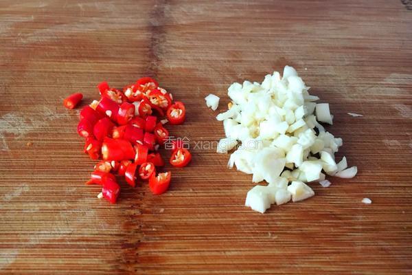 花生米拌菠菜的做法图解2