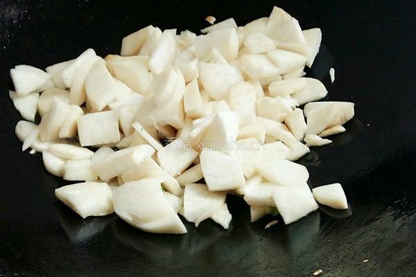 木耳杏鲍菇炒肉的做法图解7