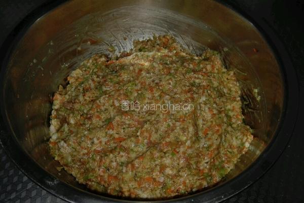 莲菜大肉饺子的做法图解4