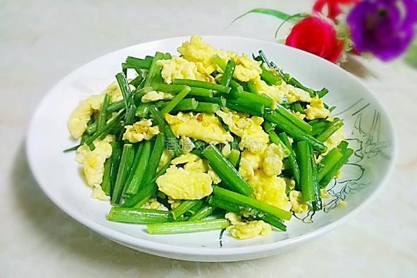 韭菜花炒鸡蛋的做法图解7