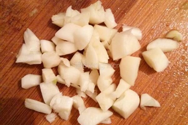 双菇炒肉的做法图解2