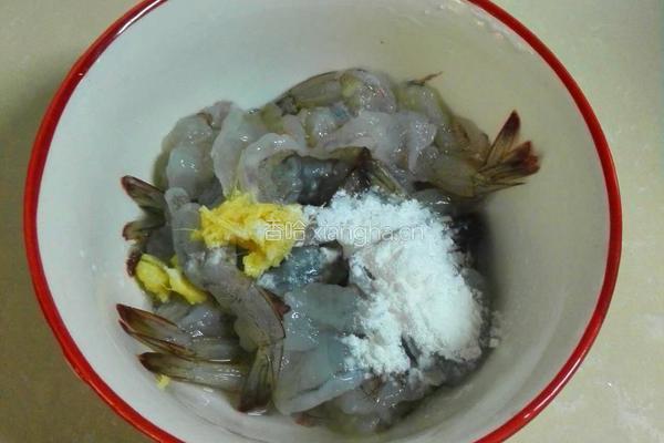 豇豆虾卷的做法图解2