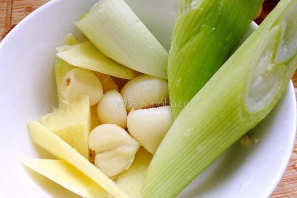 鲍鱼炖肉的做法图解4