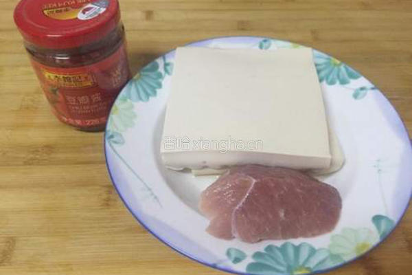 麻婆豆腐的做法图解1