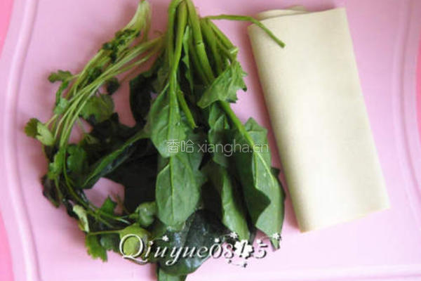 菠菜豆皮卷的做法图解1