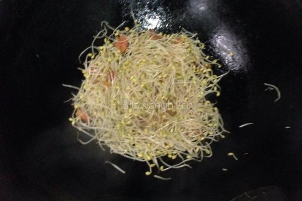 豆芽炒肉片的做法图解4