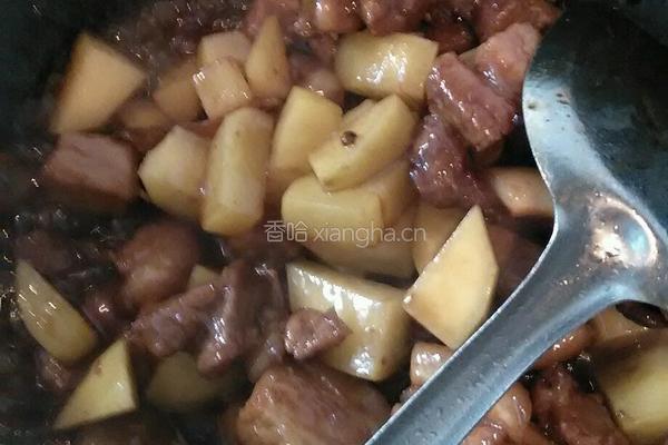土豆烧肉的做法图解5