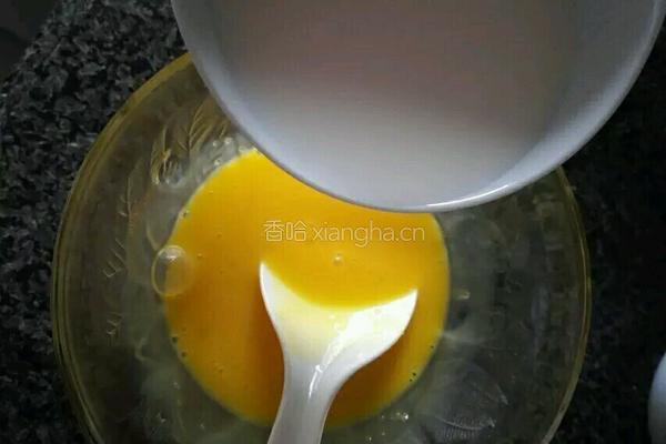 电饭锅蛋糕的做法图解3
