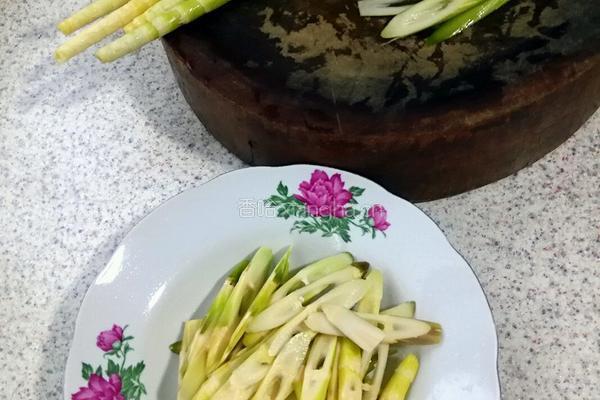 ＃乐享陶瓷＃鲜笋回锅肉的做法图解1