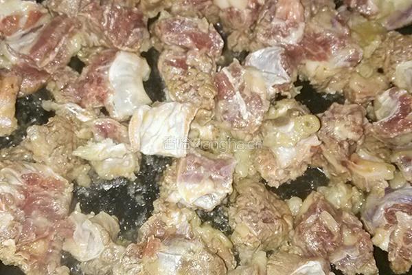 土豆胡萝卜烧牛腩的做法图解5