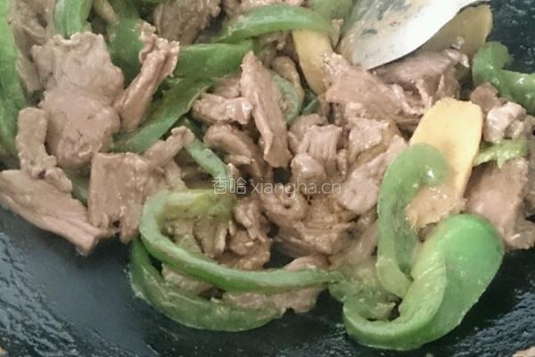青椒炒牛肉的做法图解5