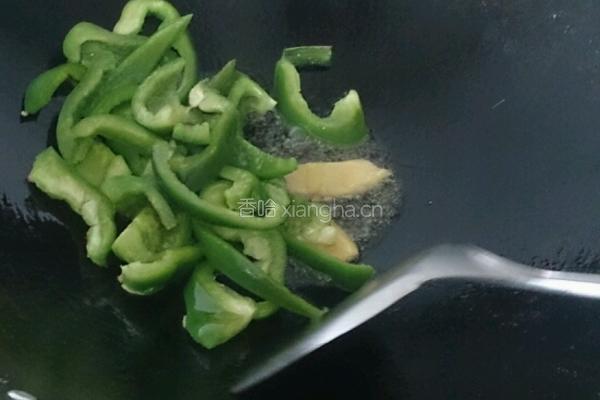 青椒炒牛肉的做法图解3