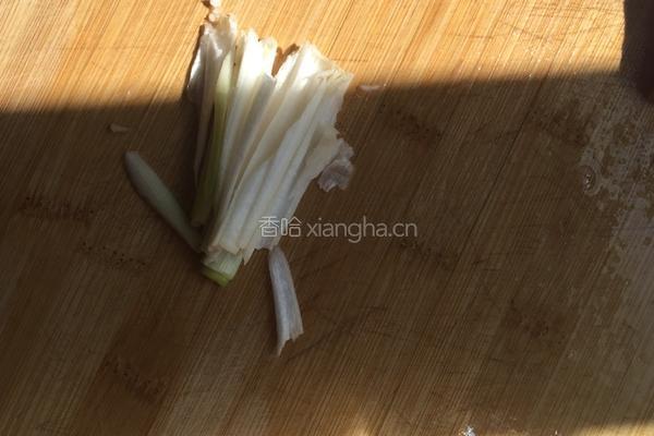 肉片炒花菜的做法图解2