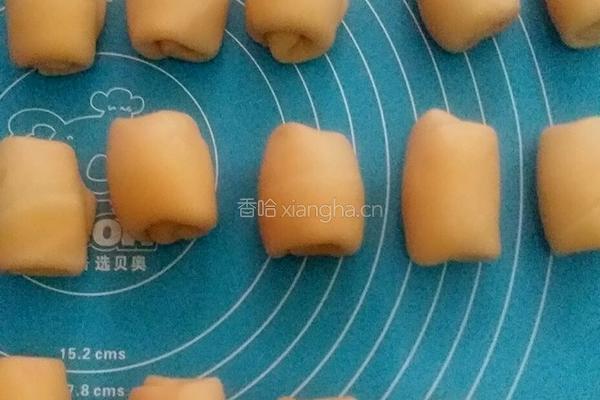 豆沙蛋黄酥的做法图解9