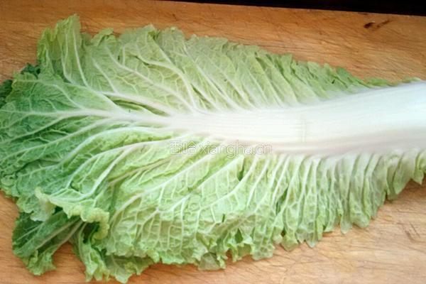 炒大白菜的做法图解1
