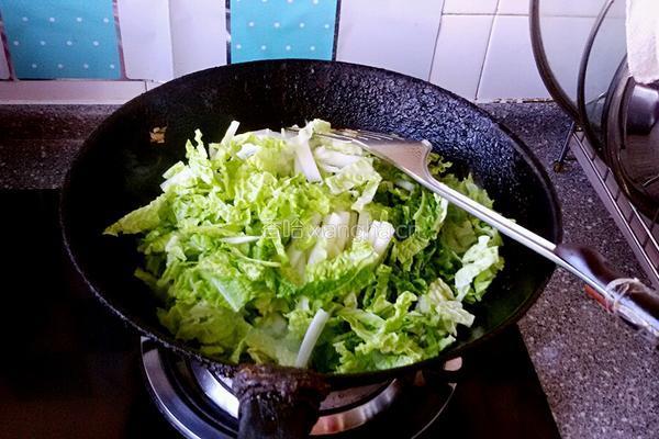 炒大白菜的做法图解7
