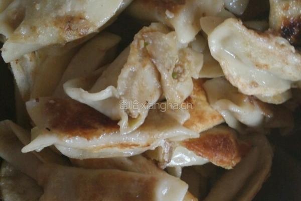 莲藕肉馅锅贴的做法图解24