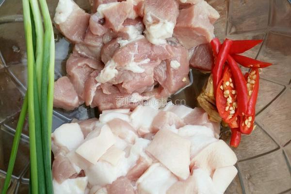 土豆闷五花肉的做法图解2