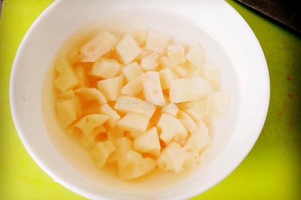 藕丁蒸茄盒的做法图解9