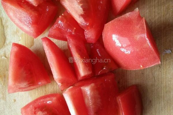 番茄鸡蛋炒饭的做法图解1