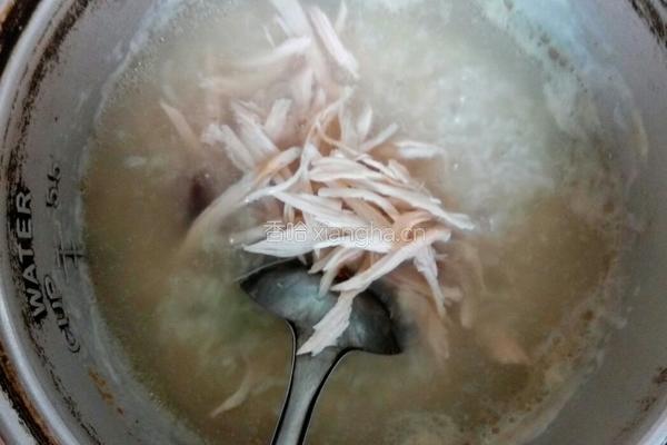鸡丝皮蛋粥的做法图解5