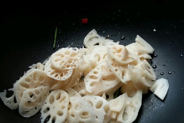 干煸莲藕的做法图解4