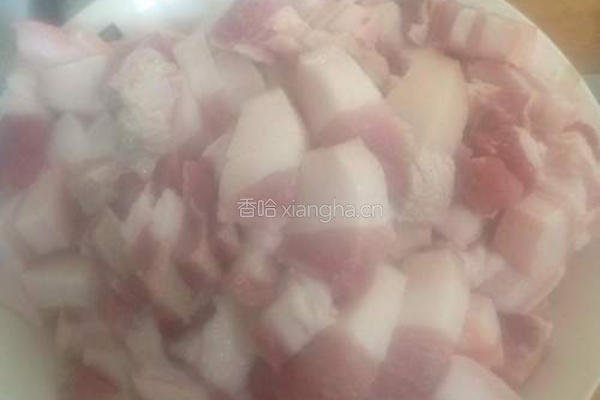 梅菜烧肉的做法图解1