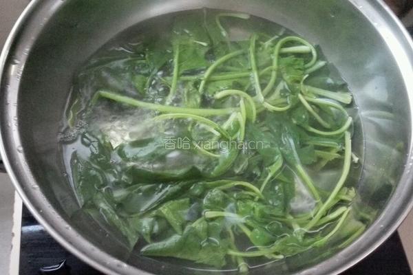 菠菜蛋花汤的做法图解1