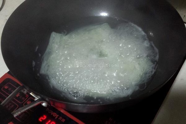 鸡蛋生菜炒米粉的做法图解2