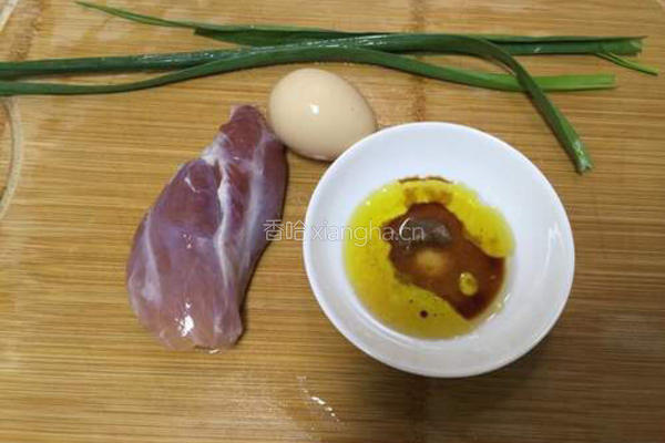 肉蒸鸡蛋糕的做法图解1