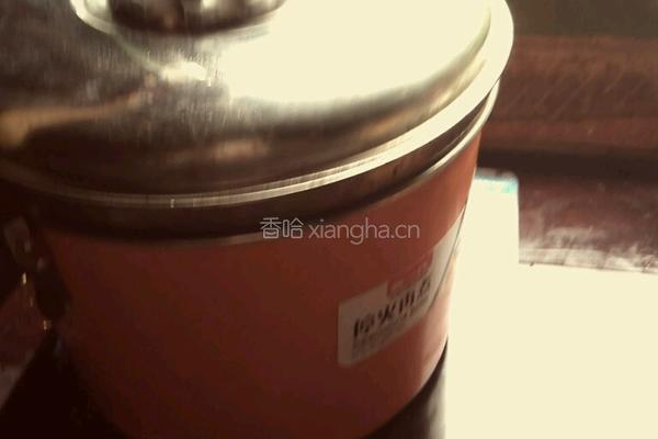 蜜枣蒸南瓜的做法图解4