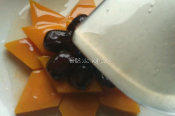 蜜枣蒸南瓜的做法图解6