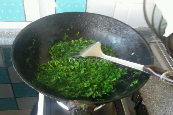 牛肉茴香馅饺子的做法图解2