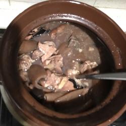 何首乌、黑豆炖猪脚的做法[图]