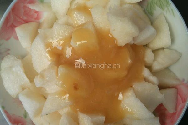 蜜汁甜梨的做法图解2