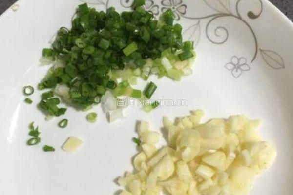 剁椒蘑芋豆腐的做法图解5