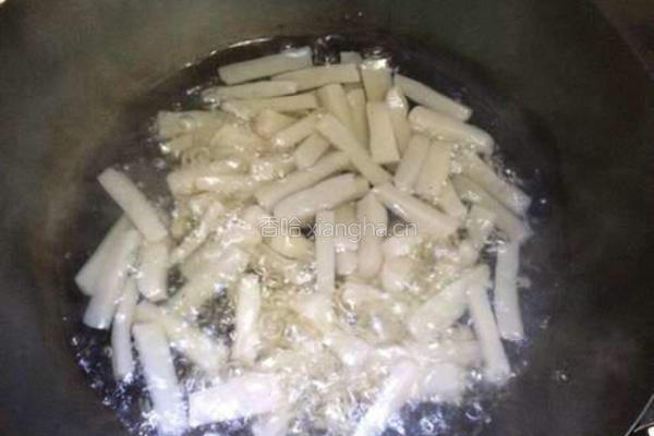 剁椒蘑芋豆腐的做法图解3