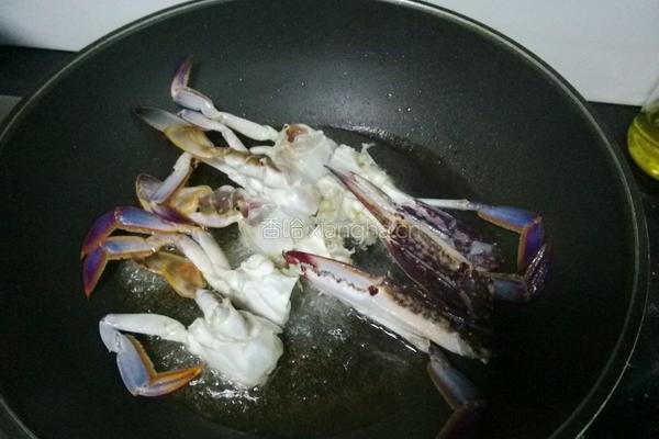 蛋黄焗蟹的做法图解7